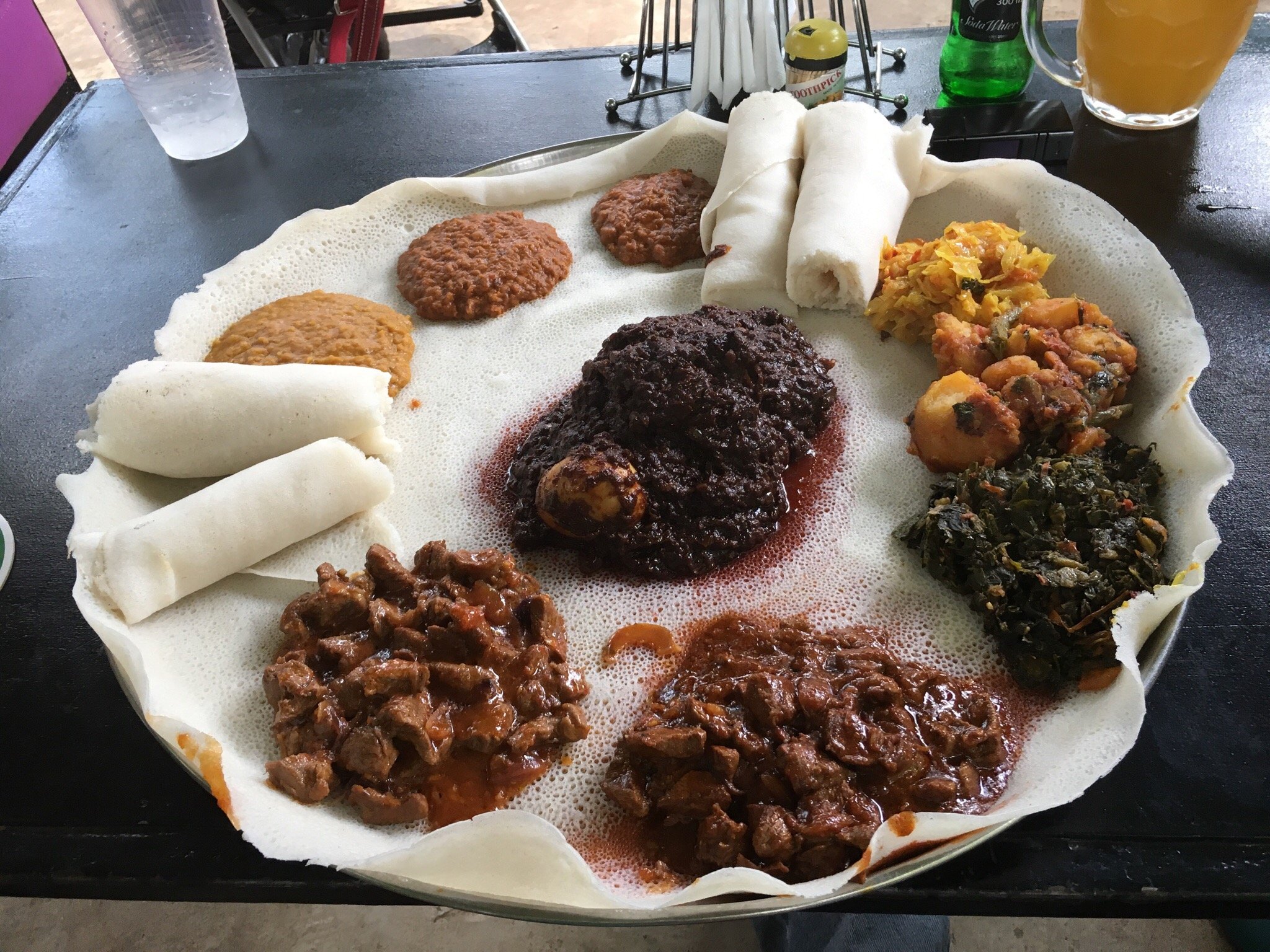 Casablanca Pub & Restaurant Kampala Uganda, Good food in Kampala, Food & Drink, Top Bar, Top Restaurant, Lounge, Top Bar and Lounge, Food, Beer, Wine, Spirits, Cocktail bar, Amazing beer prices, Cheap Beer, Great Place to Drink after work , Gins and local beers, grilled food and wood-fired pizzas, Chatting and Drinking, Chilling with friends and mates, Date night, Eating and Drinking, Private parties, Drinking and Dancing, Cocktail Bar, Lounge Bar, Party Bar, Kampala Pub, Lively DJ nights, Lively Music, Great Beer Drink Out, Tasteful Delicious food in Kampala, Amazing Drinking Joint in Kampala Uganda, Ugabox